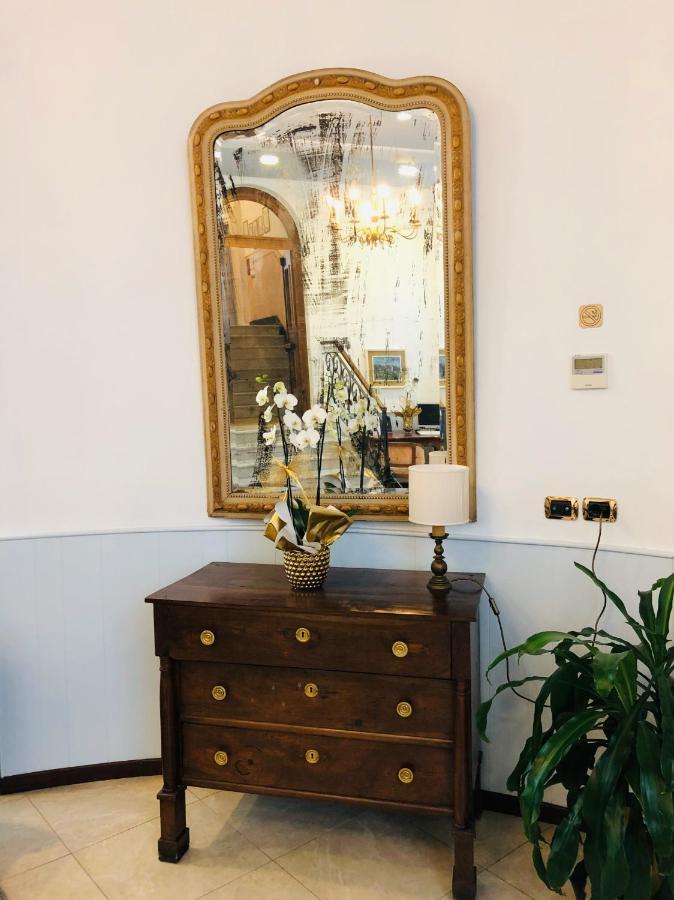 Hotel Eletto Sanremo Luaran gambar